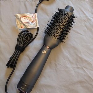 T3 Black Hair Dryer Brush